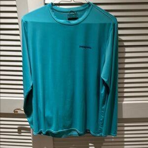 Patagonia Blue Long Sleeve Tee for Casual Comfort